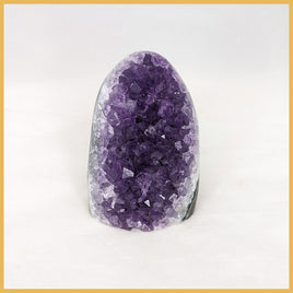 AME251 Amethyst Stand-up, Polished Edge