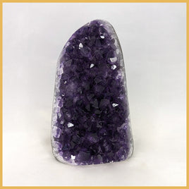 AME259 Amethyst Stand-up, Polished Edge