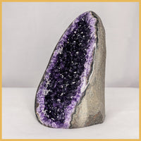 AME270 Amethyst Stand-up, Polished Edge