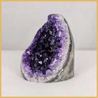 AME276 Amethyst Stand-up, Polished Edge