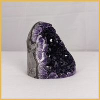 AME279 Amethyst Stand-up, Polished Edge