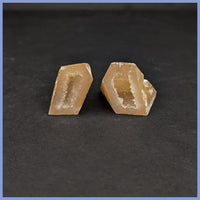 POL638pr Polyhedroid Agate Pair
