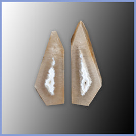 POL639pr Polyhedroid Agate Pair