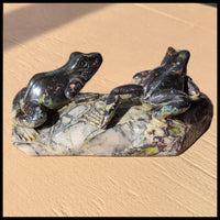 SFR101 Serpentine Frog Carving