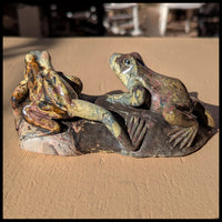 SFR102 Serpentine Frog Carving