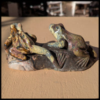 SFR102 Serpentine Frog Carving