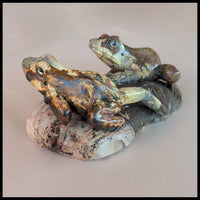 SFR102 Serpentine Frog Carving