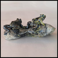 SFR103 Serpentine Frog Carving