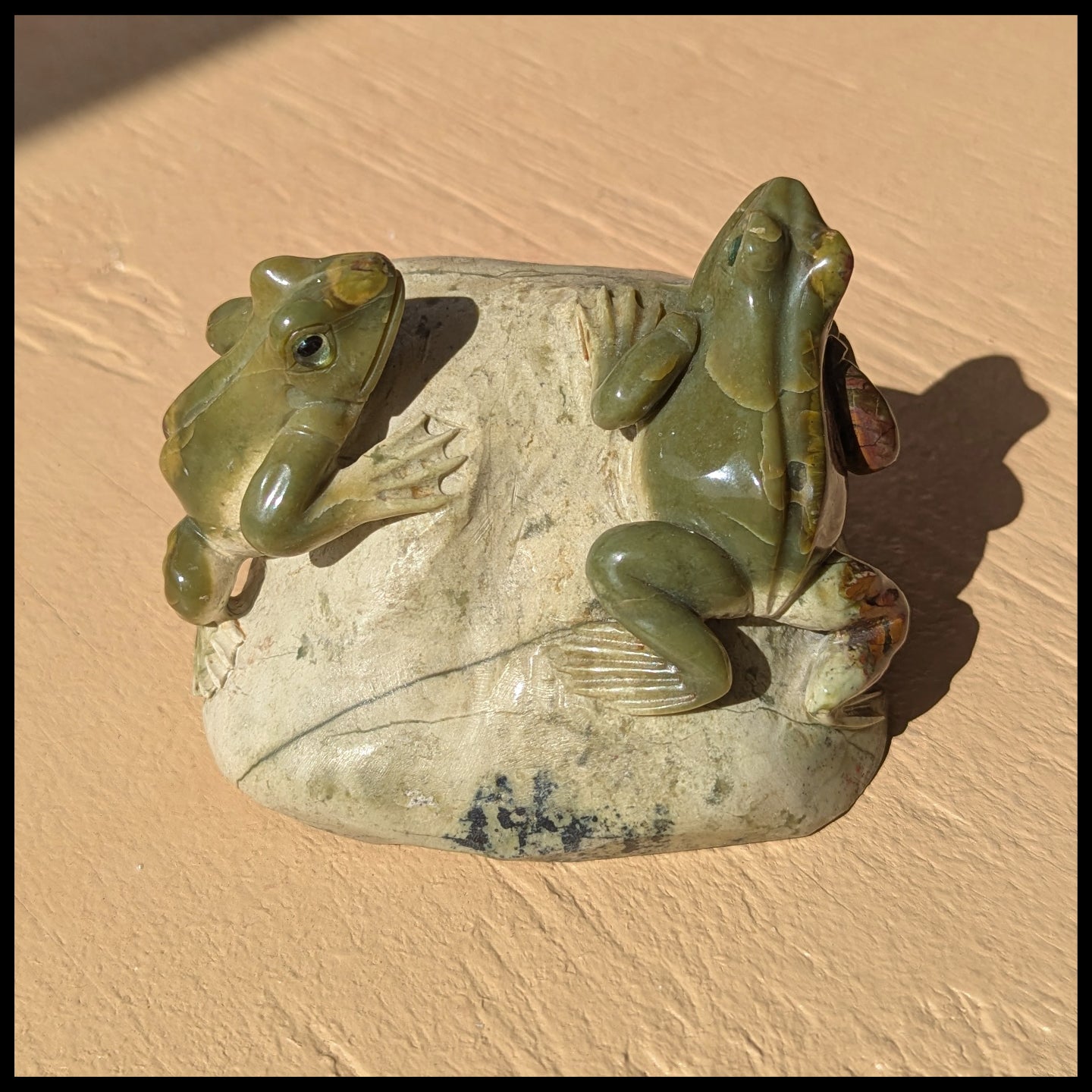 SFR104 Serpentine Frog Carving| The Gem Shop, Inc.