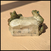 SFR104 Serpentine Frog Carving