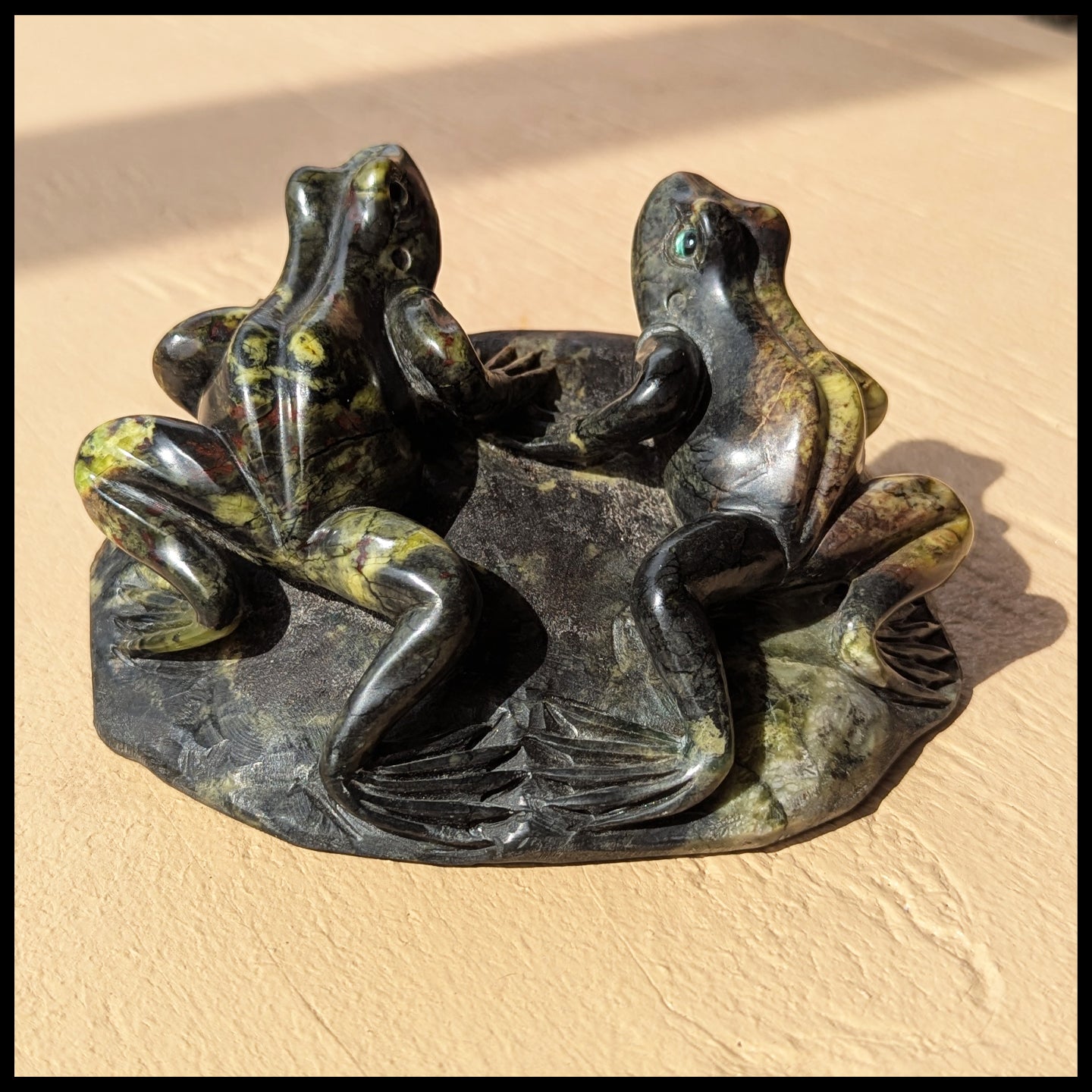 SFR105 Serpentine Frog Carving| The Gem Shop, Inc.