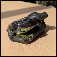 SFR106 Serpentine Frog Carving