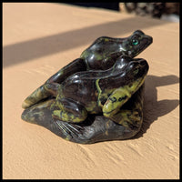 SFR106 Serpentine Frog Carving