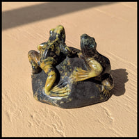 SFR107 Serpentine Frog Carving