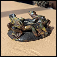 SFR109 Serpentine Frog Carving