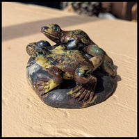 SFR109 Serpentine Frog Carving