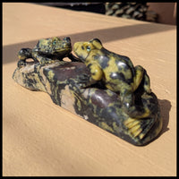 SFR110 Serpentine Frog Carving