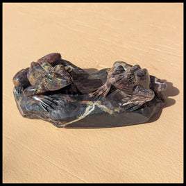 SFR111 Serpentine Frog Carving