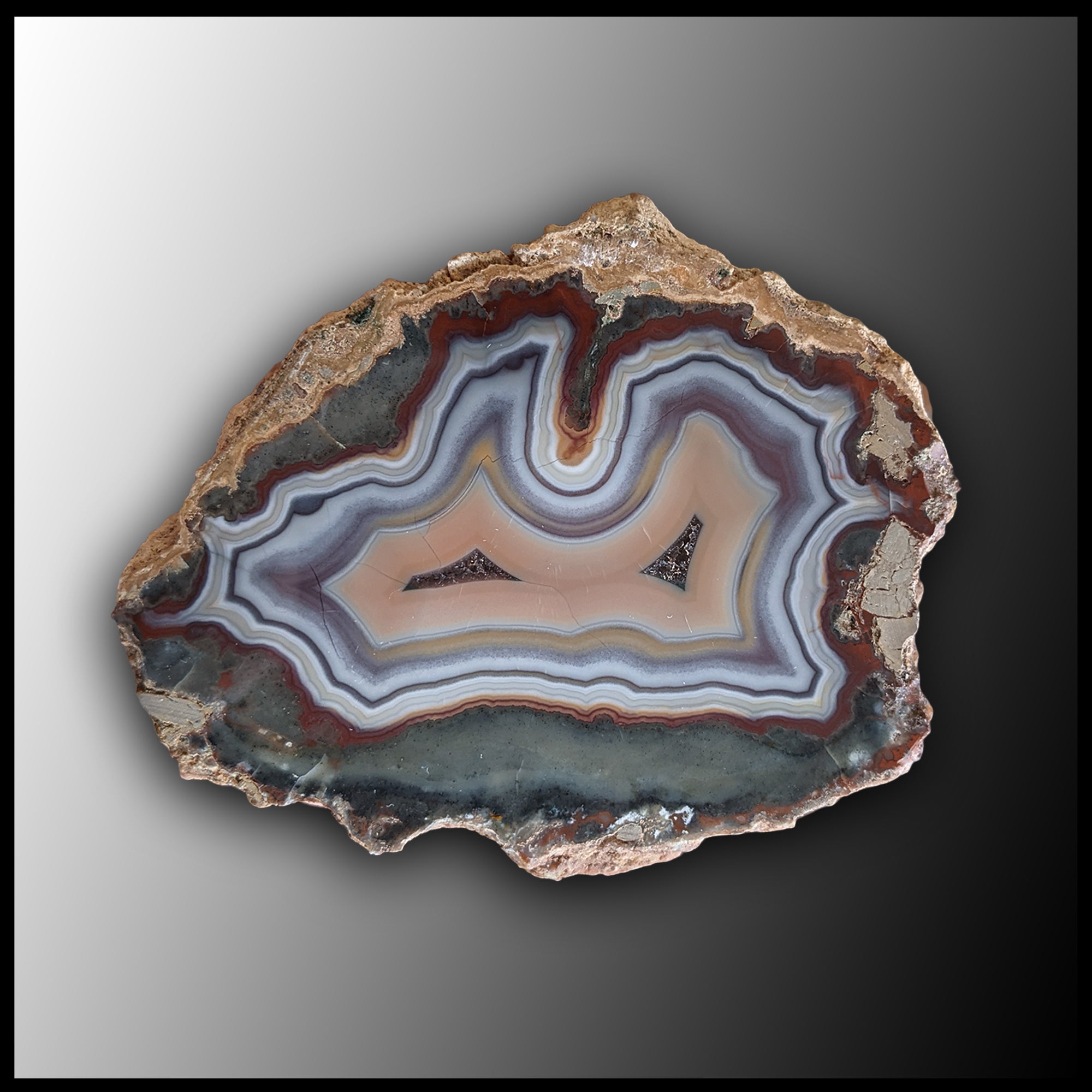勾玉 (Moroccan Apple Valley Agate Jasper) 津軽錦石 ジャスパー 